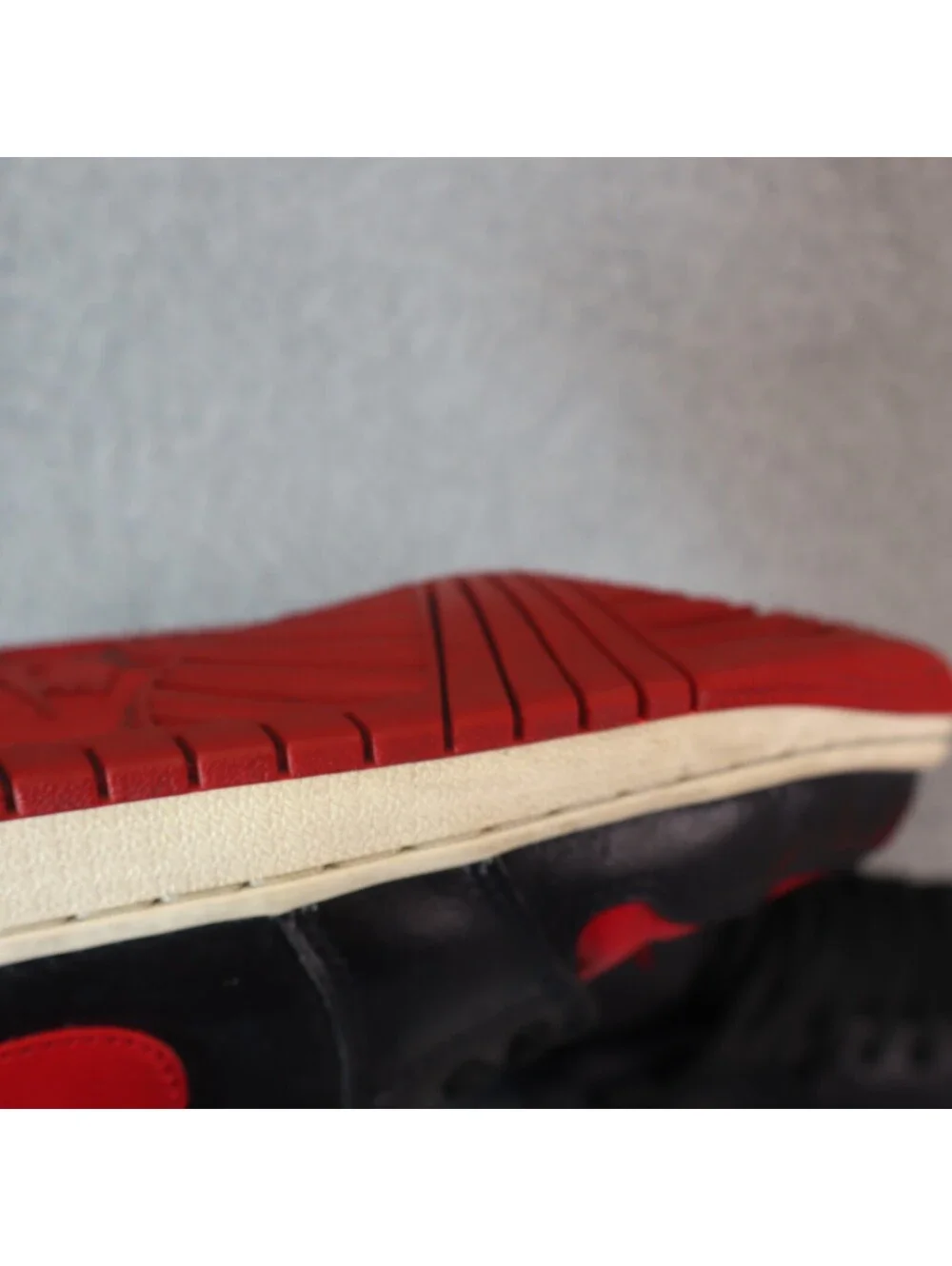 Jordan 1 Low Women sz 9 Bred Sail Black / Gym Red DC0774 061